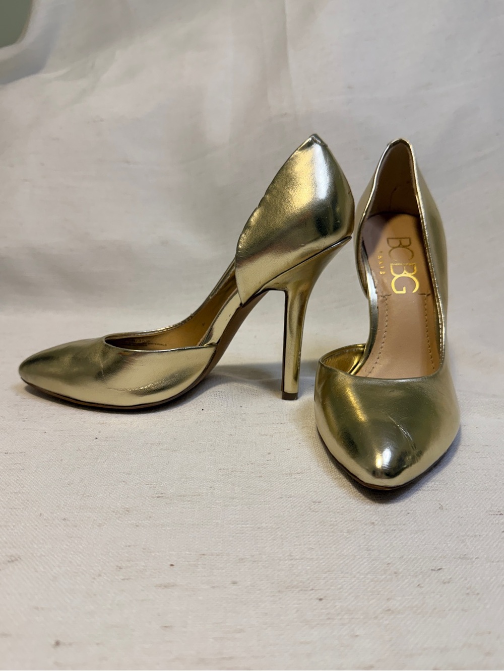 BCBG Paris Gold Metallic D’Orsay Stiletto Pumps Heels 5.5